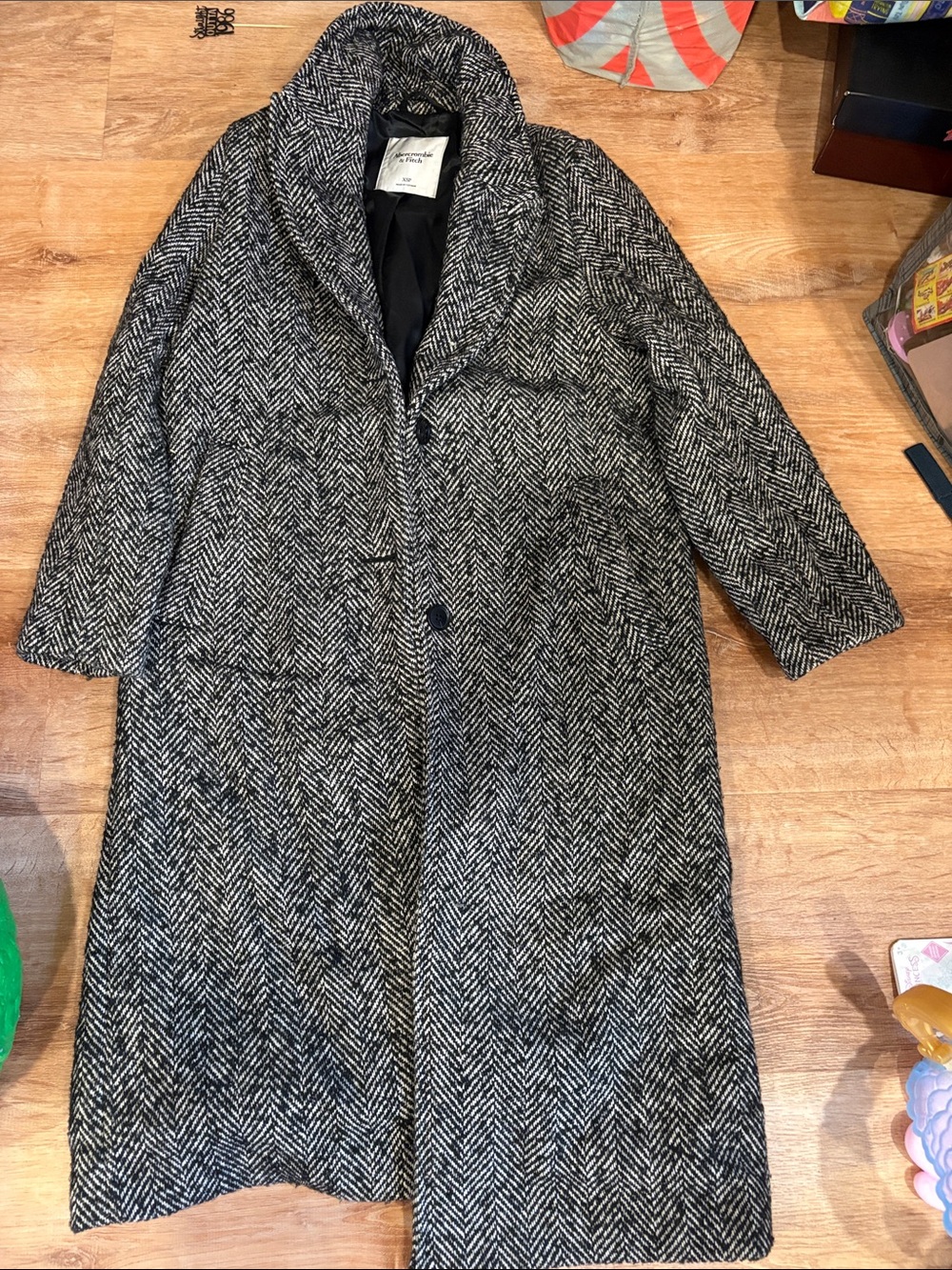 Abercrombie & Fitch Black and White Herringbone Pea Coat